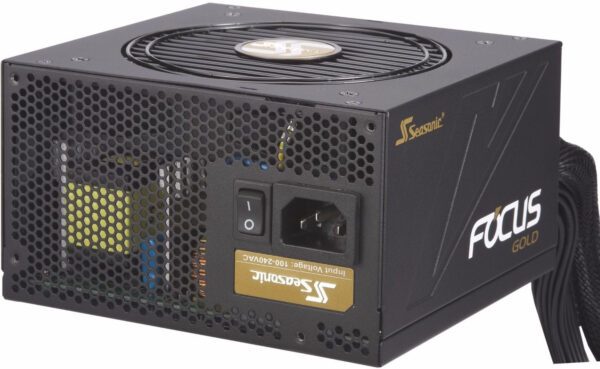 Блок питания Seasonic ATX 750W FOCUS SSR-750FM 80+ gold (20+4pin) APFC 120mm fan 8xSATA Cab Manag RTL