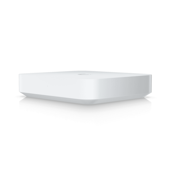 Маршрутизатор / Ubiquiti UXG-Max / Маршрутизатор/ Multi-WAN, independent gateway featuring a 1.5GHz quad-core processor, 1x 2.5Gbps WAN and 4x 2.5Gbps LAN ports, with one of the LAN ports remappable to WAN