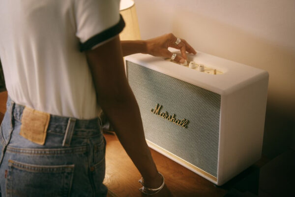 Колонка порт. Marshall Woburn II белый/золотистый 130W 2.1 BT/3.5Jack 10м