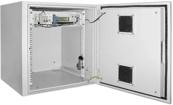 Шкаф коммутационный ITK Linea O (LO35-12U66-M55) настенный 12U 660x600мм пер.дв.металл металл несъемн.бок.пан. 120кг серый 450мм 120град. 683мм IP55 сталь уличный